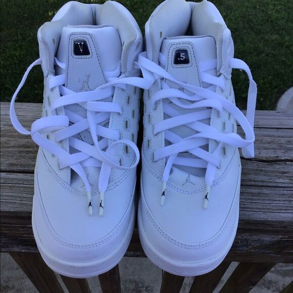 Air Jordan White Melo 5.5 311862-101 Size In Youth 7 Size Women 8.5 - Picture 3 of 13